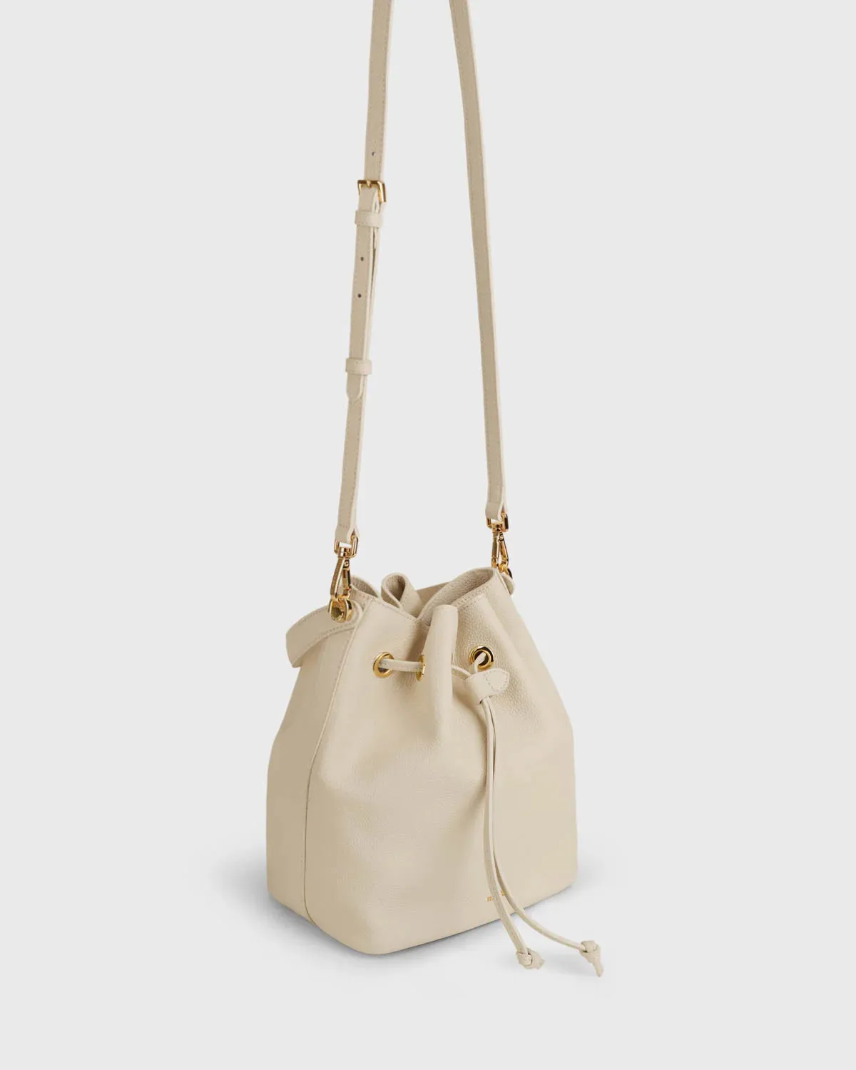 Gianna Bucket Bag - TLHB3811LN3NH4