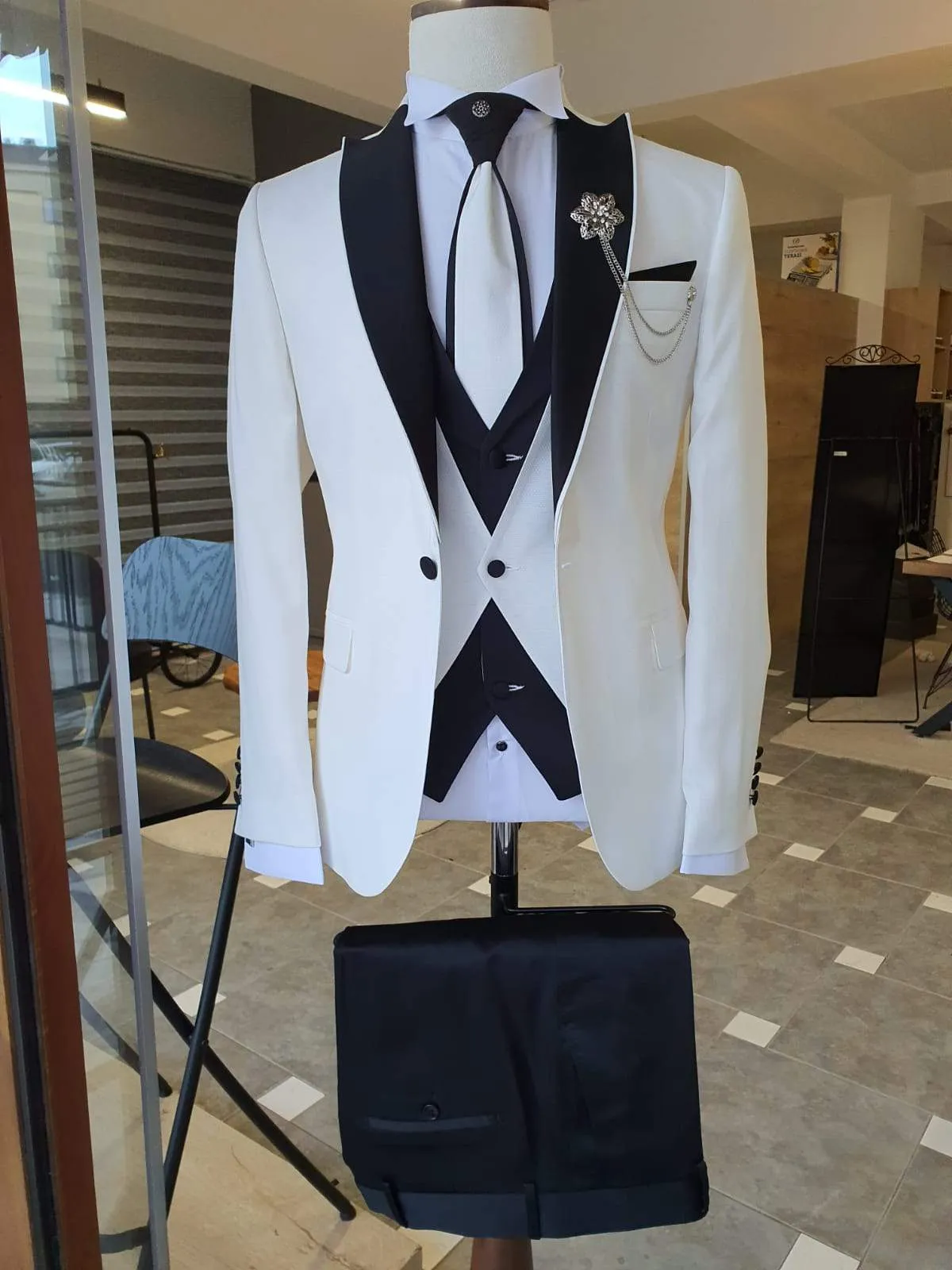 Lori White Slim Fit Peak Lapel Wedding Suit