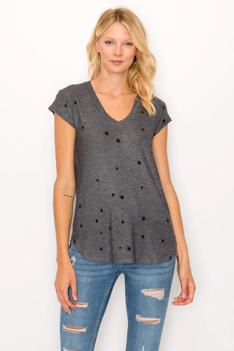 STAR PRINT V-NECK TEE